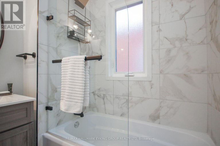 28220496/239-york-street/lower-town/ottawa/ontario/K1N5T9_45