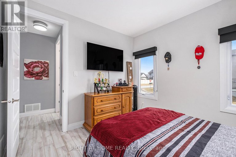 28377904/1073-diamond-street/clarencerockland-twp/clarence-rockland/ontario/K4K0J1_17