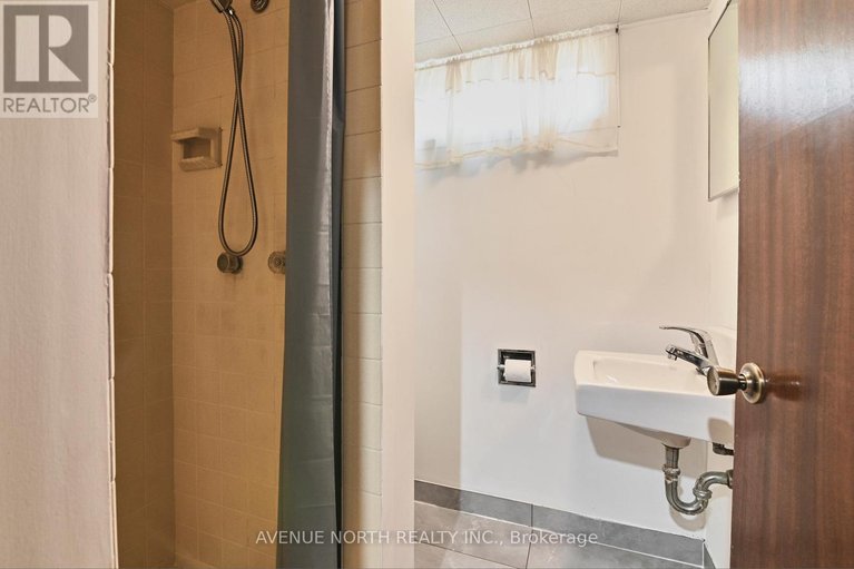 29653948/980-wiseman-crescent/riverside-park/ottawa/ontario/K1V8J4_33