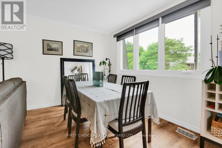 28184849/44-oberon-street/westcliffe-estates/ottawa/ontario/K2H7X8_13