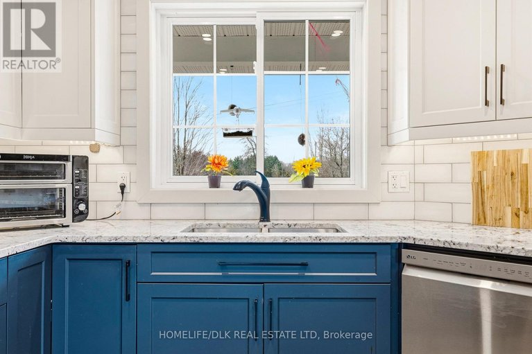 29566163/1561-blue-church-road/augusta-twp/augusta/ontario/K0E1T0_17