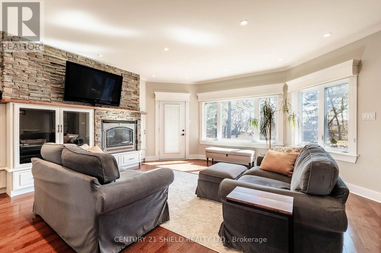 29630814/1-forest-hill-road/long-sault/south-stormont/ontario/K0C1P0_18