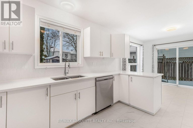 29194592/876-clearcrest-crescent/fallingbrookridgemount/ottawa/ontario/K4A3E6_7