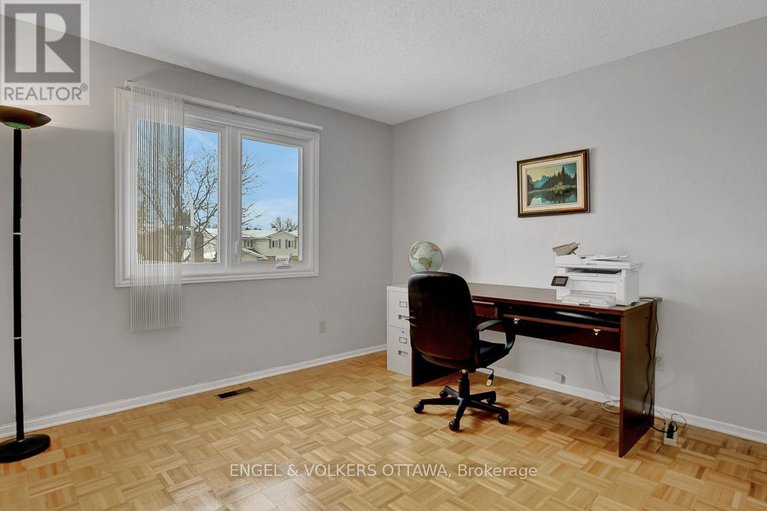 29381933/1016-driftwood-crescent/convent-glen/ottawa/ontario/K1C2P1_35