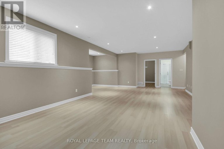 28532592/142-west-ridge-drive/stittsville-central/ottawa/ontario/K2S2H3_27
