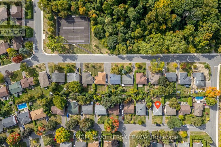 28886613/942-arkell-street/queensway-terrace-north/ottawa/ontario/K2B5R3_11