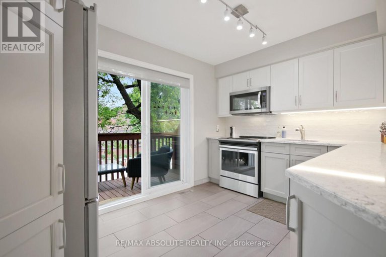 28636841/252-bruyere-street/lower-town/ottawa/ontario/K1N5E6_22