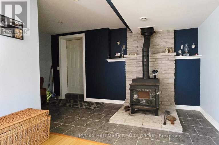 29675642/119-archie-street/constance-bay/ottawa/ontario/K0A3M0_20