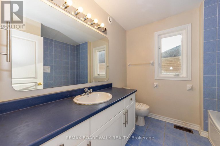 29202153/5090-north-bluff-drive/riverside-southgloucester-glen/ottawa/ontario/K1V2K2_31