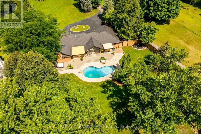 28666858/1216a-river-road/manotick-east-to-manotick-station/ottawa/ontario/K4M1B4_48