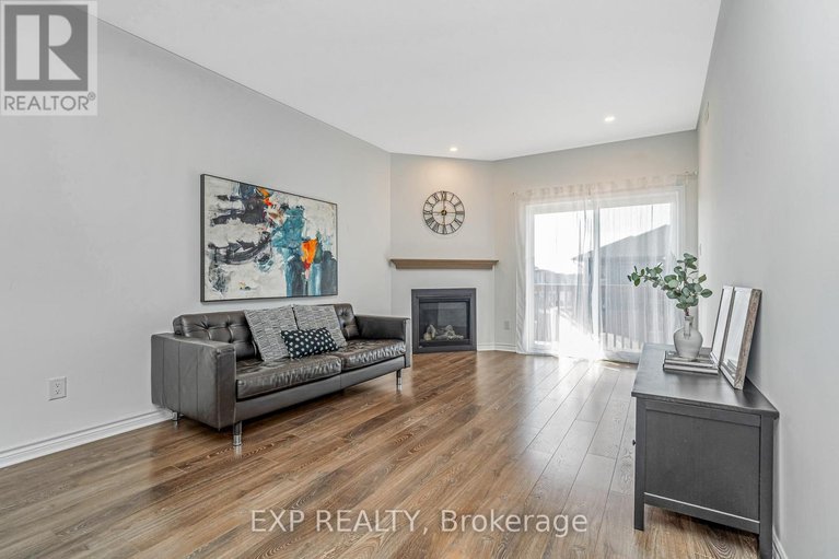 29383911/72-dun-skipper-drive/blossom-parkkemp-parkfindlay-creek/ottawa/ontario/K1X0E8_3