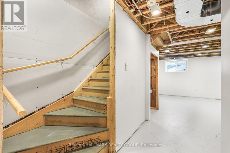 29364224/877-platinum-street/clarencerockland-twp/clarence-rockland/ontario/K4K0H9_22