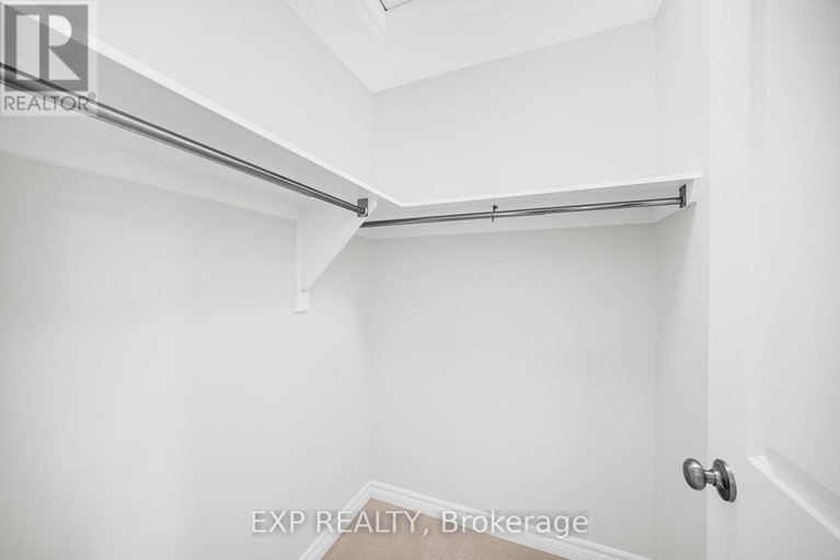 29471377/52-whooping-crane-ridge/riverside-southgloucester-glen/ottawa/ontario/K4M0P2_25