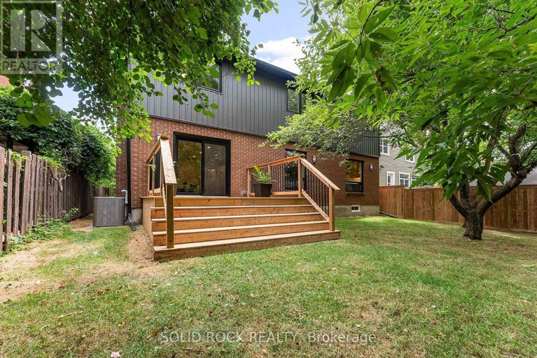 28762668/210-carleton-avenue/ottawa-westtunneys-pasture/ottawa/ontario/K1Y0J3_38