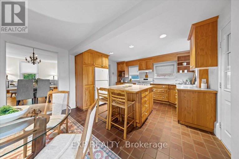 28588521/107-stanley-avenue/new-edinburgh/ottawa/ontario/K1M1N8_11