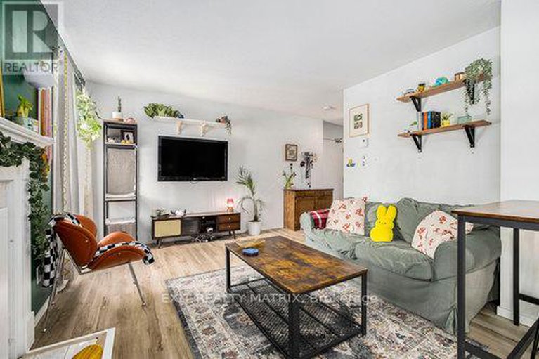 28321254/4-300-fenerty-court/katimavik/ottawa/ontario/K2L3A8_8