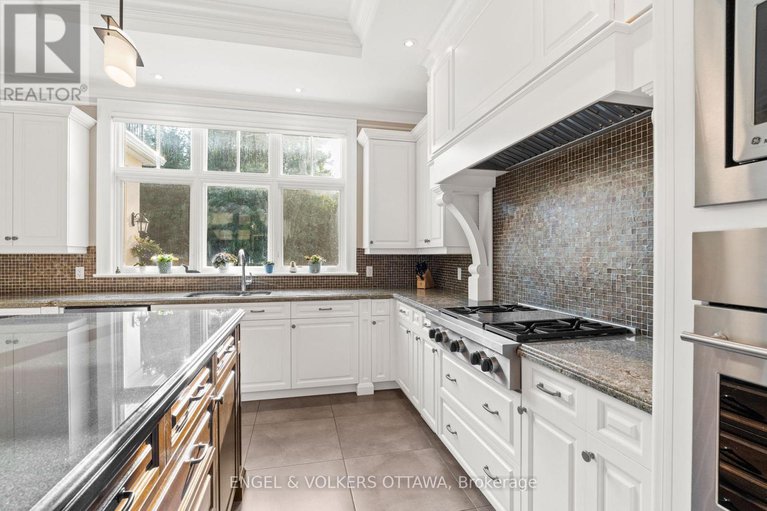 28341949/1408-blackhorse-court/manotick-east-to-manotick-station/ottawa/ontario/K4M0A6_13
