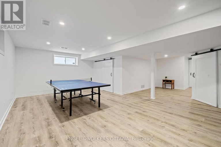 29512841/407-landswood-way/stittsville-south/ottawa/ontario/K2S0A3_36