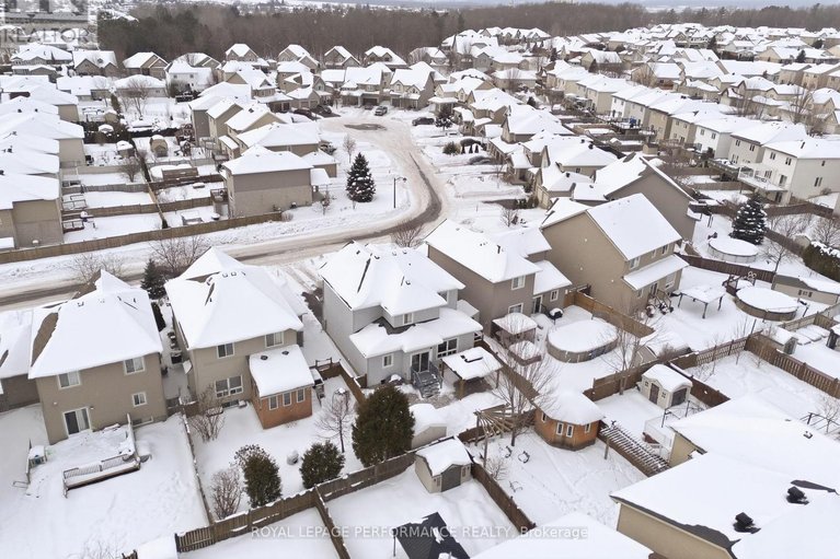 29611757/112-jade-street/town-of-rockland/clarence-rockland/ontario/K4K0C8_39