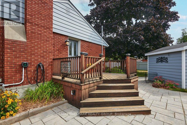 28891656/14-roundhay-drive/manordale/ottawa/ontario/K2G1B5_29
