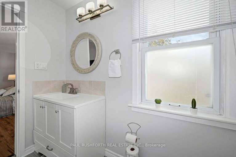 29437881/1401-mcmahon-avenue/emerald-woodssawmill-creek/ottawa/ontario/K1T1C2_26