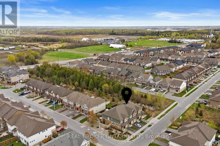 28421576/792-cedar-creek-drive/blossom-parkkemp-parkfindlay-creek/ottawa/ontario/K1T0M6_47