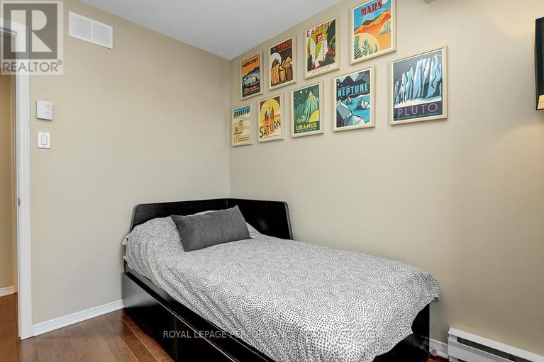 29401592/401d-1-columbus-avenue/overbrook/ottawa/ontario/K1K4L1_31