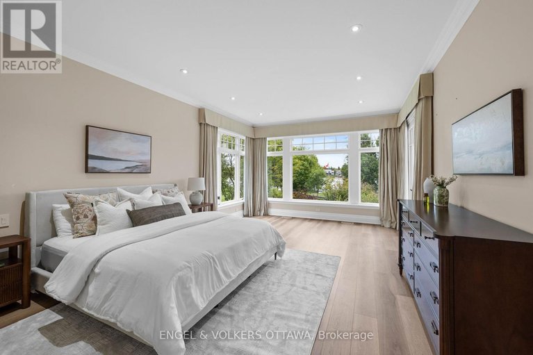 28867627/6029-rideau-valley-drive-n/manotick-south-to-roger-stevens/ottawa/ontario/K4M1B3_22