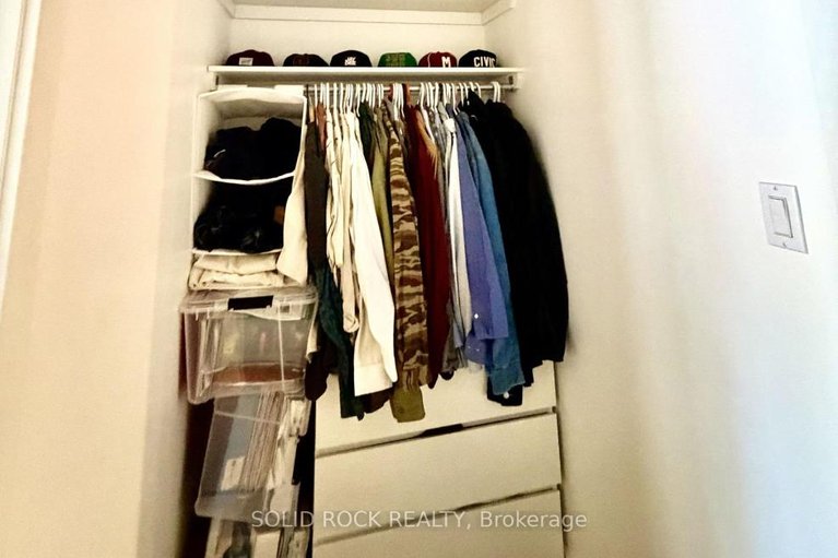 29468820/204-22-perkins-street/west-centre-town/ottawa/ontario/K1R7G5_8