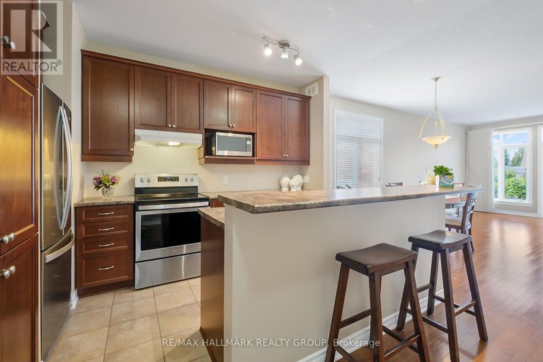 28822293/325-farincourt-crescent/avalon-west/ottawa/ontario/K4A0M6_11