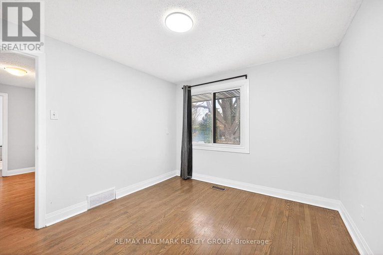 29462514/1930-southampton-court/braemar-park/ottawa/ontario/K2C0W4_26