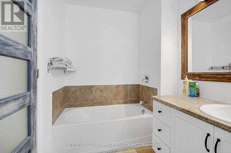 28886182/7-50-prestige-circle/chatelaine-village/ottawa/ontario/K4A0W9_35