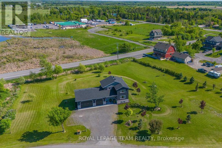 28397183/126-grasshopper-lane/dunrobin-shores/ottawa/ontario/K0A1T0_43