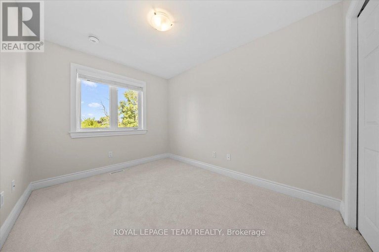 28774616/227-bert-hall-street/arnprior/arnprior/ontario/K7S0H1_32