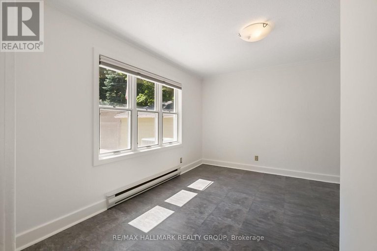 28776186/82-laurentian-place/civic-hospital/ottawa/ontario/K1Y4E2_18