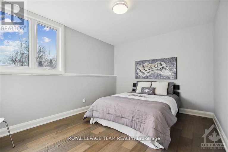 28424463/525-leimerk-court/manotick-village-manotick-estates/ottawa/ontario/K4M0B2_25