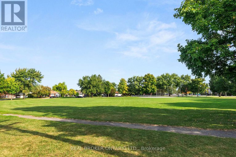 28983719/a-3911-old-richmond-road/arbeatha-park/ottawa/ontario/K2H8T9_36