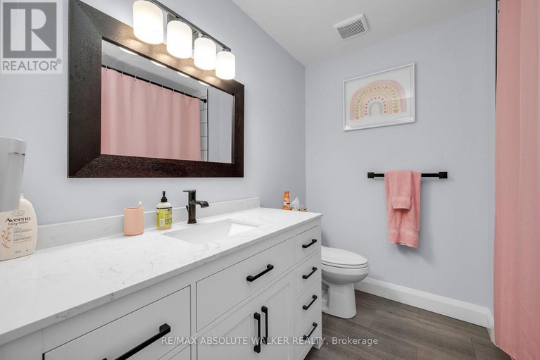 28929873/108-cedarock-drive/bridlewood/ottawa/ontario/K2M2H5_28