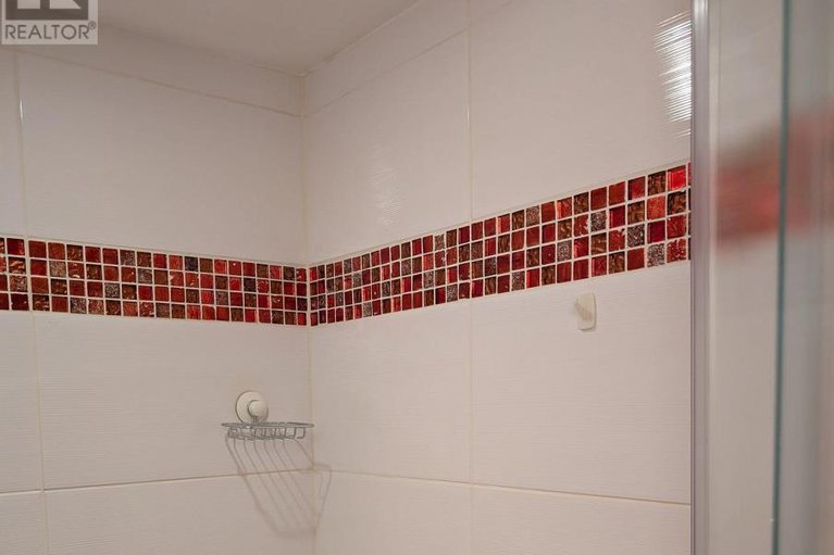 29392390/702-dovercourt-avenue/laurentianview/ottawa/ontario/K2A0W7_22