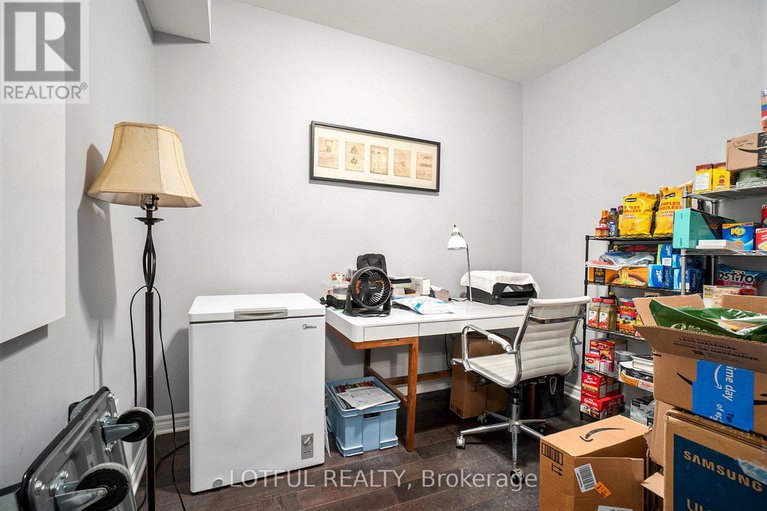 28066595/110-120-prestige-circle/chatelaine-village/ottawa/ontario/K4A1B4_27