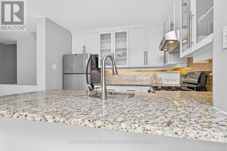 29306219/a-241-sunnyside-avenue/old-ottawa-south/ottawa/ontario/K1S0R4_19