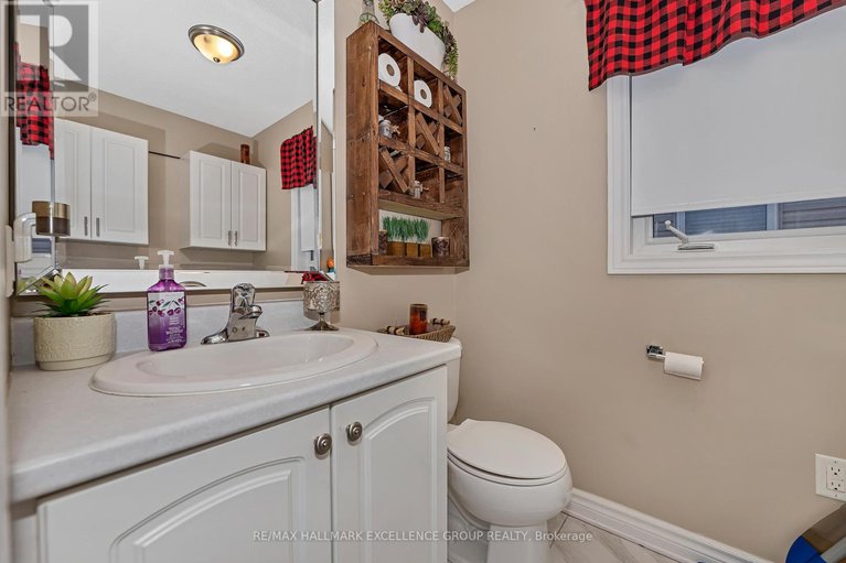 29375629/386-jasper-crescent/town-of-rockland/clarence-rockland/ontario/K4K0C7_19