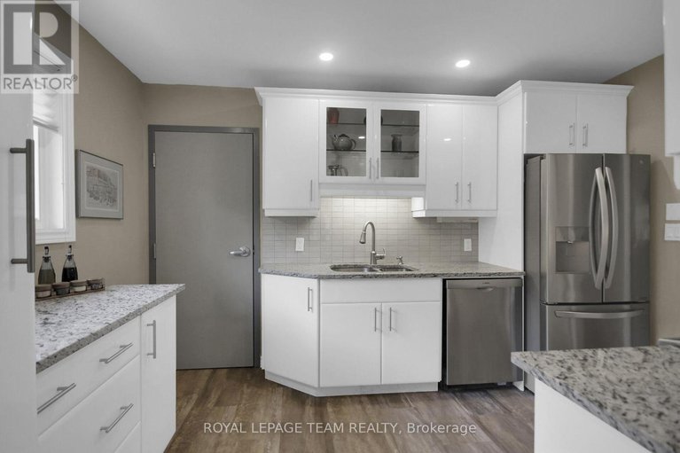 28310189/970-parkhurst-boulevard/mckellar-heightsglabar-park/ottawa/ontario/K2A3M9_13