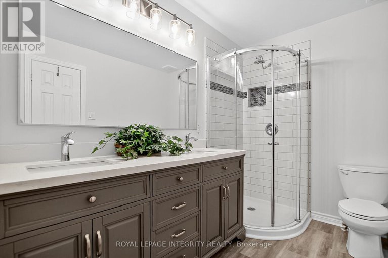 28934975/13-roblyn-way/barrhaven-east/ottawa/ontario/K2G5Z4_23