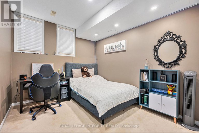 29370866/42-1512-walkley-road/heron-gateindustrial-park/ottawa/ontario/K1V2G7_21