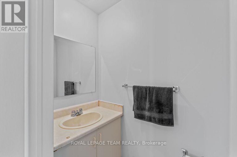 28605729/1073-ewing-street/hunt-club-park/ottawa/ontario/K1G4Y6_17