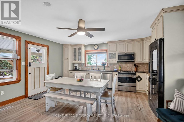 29043426/103-queen-charlotte-street/richmond/ottawa/ontario/K0A2Z0_14