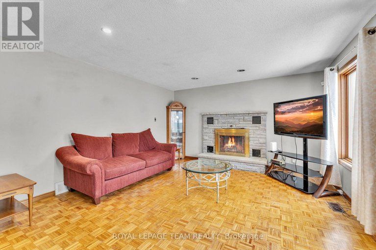 29341434/1409-mory-street/emerald-woodssawmill-creek/ottawa/ontario/K1T1C8_18