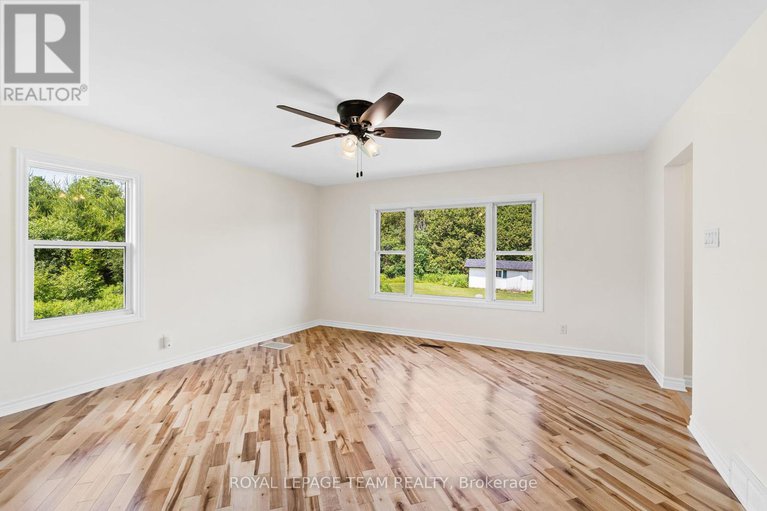 28520318/1523-drummond-con-6b-road/drummond-n-elmsley-drummond-twp/drummondnorth-elmsley/ontario/K7H3C8_15