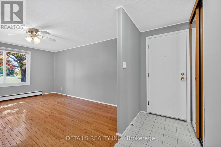 28952010/289-amiens-street/bilberry-creekqueenswood-heights/ottawa/ontario/K1E1N3_4